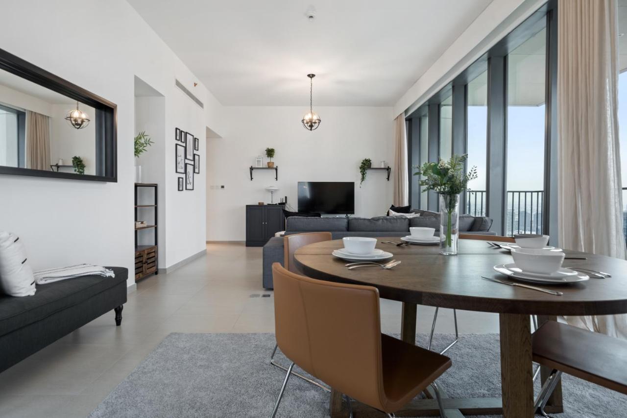 Breathtaking City Views From Dt Apt With Terrace Dubai Esterno foto