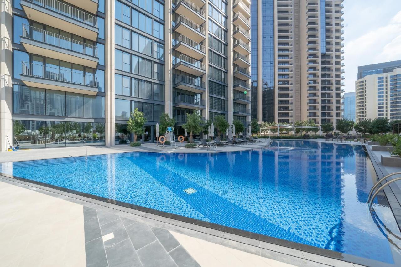 Breathtaking City Views From Dt Apt With Terrace Dubai Esterno foto